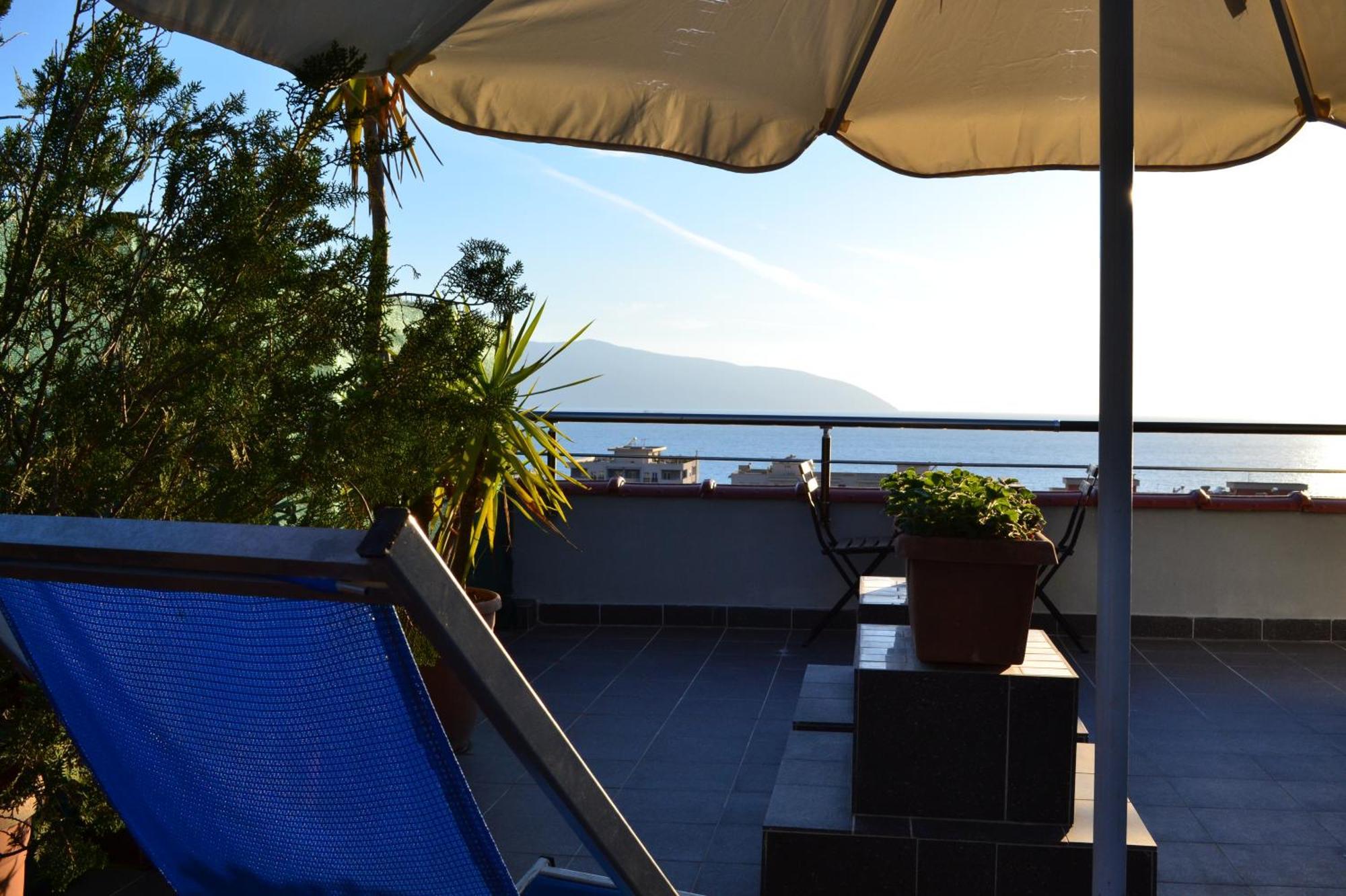 Seaview Penthouse Terrace & Garage Apartment Vlore Ngoại thất bức ảnh